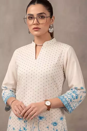 women floral printed regular kurta with trousers