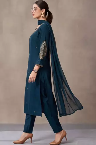 women ethnic motifs embroidered regular thread work kurta with trousers & dupatta