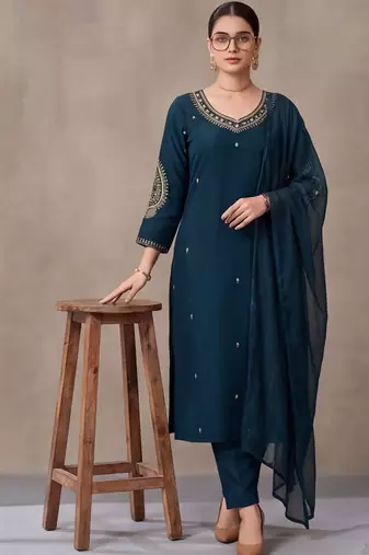 women ethnic motifs embroidered regular thread work kurta with trousers & dupatta