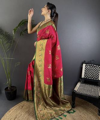 magenta woven design zari banarasi saree with blouse piece 2