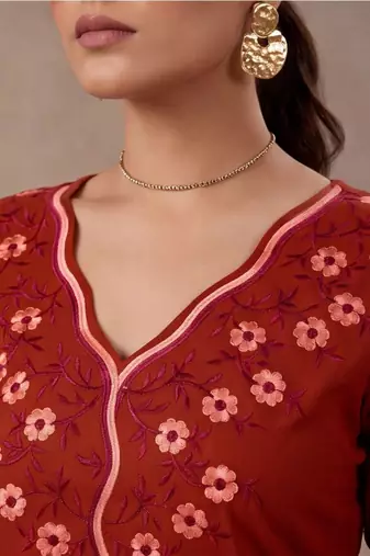 women ethnic motifs embroidered regular thread work kurta with trousers