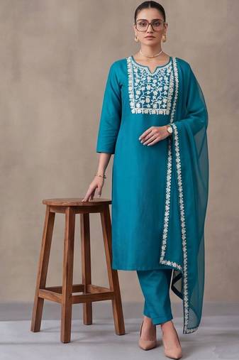 women ethnic motifs embroidered regular thread work kurta with trousers & with dupatta