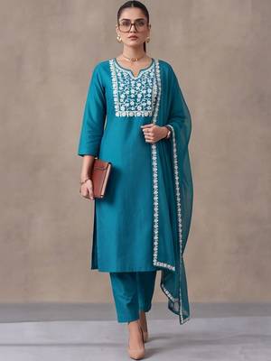 women ethnic motifs embroidered regular thread work kurta with trousers & with dupatta 5
