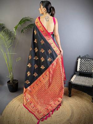 black woven design ethnic motifs zari banarasi saree 3