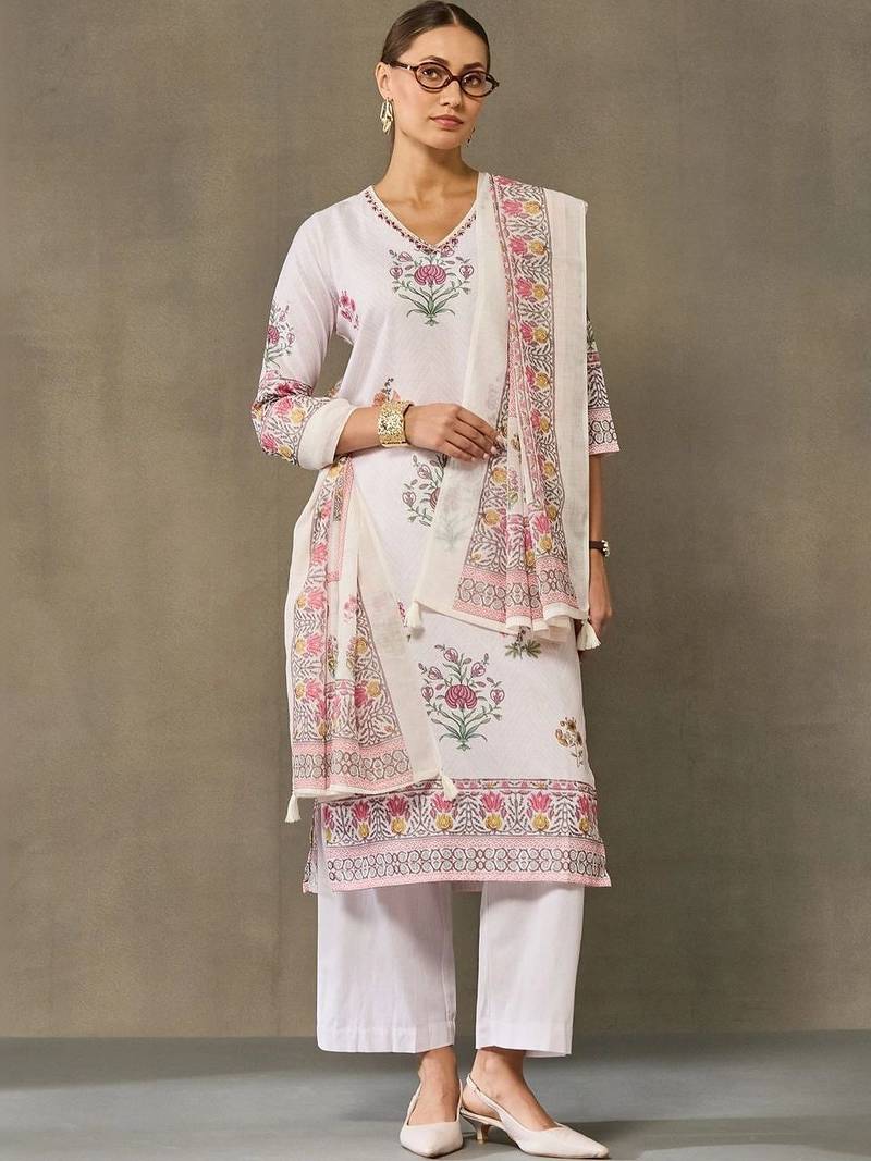 women floral printed regular kurta with trousers & with dupatta