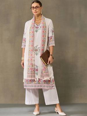 women floral printed regular kurta with trousers & with dupatta 5