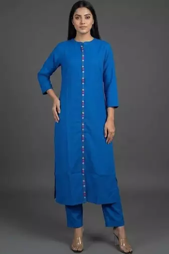 women regular kurta with trousers