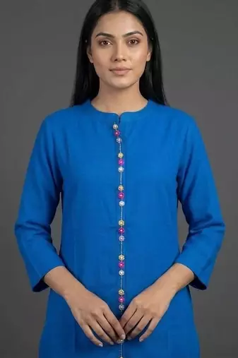 women regular kurta with trousers