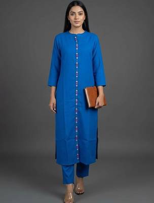women regular kurta with trousers 7