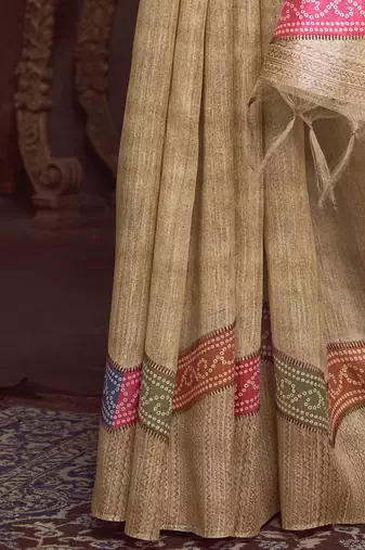 beige bandhani print tussar saree