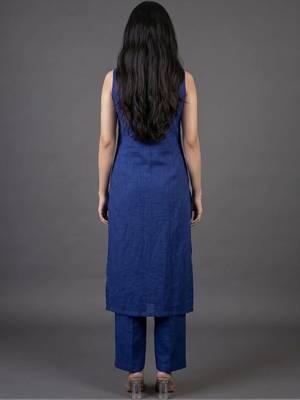 women shoulder strap straight kurta with trousers & dupatta 4