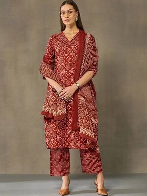 women printed regular cotton kurta with trousers & with dupatta 1