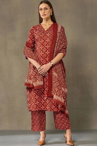 women printed regular cotton kurta with trousers & with dupatta