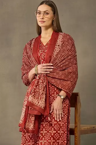 women printed regular cotton kurta with trousers & with dupatta