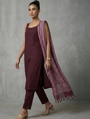 women ethnic motifs regular kurta with trousers & with dupatta 3
