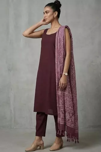 women ethnic motifs regular kurta with trousers & with dupatta