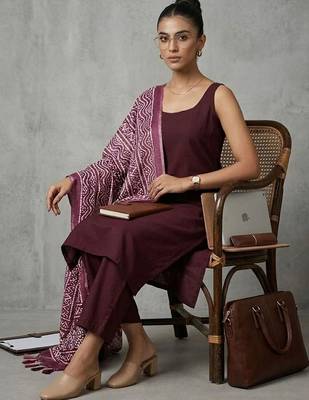 women ethnic motifs regular kurta with trousers & with dupatta 6