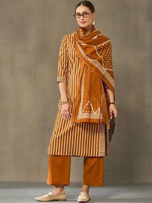 women printed regular cotton kurta with palazzos & with dupatta 1