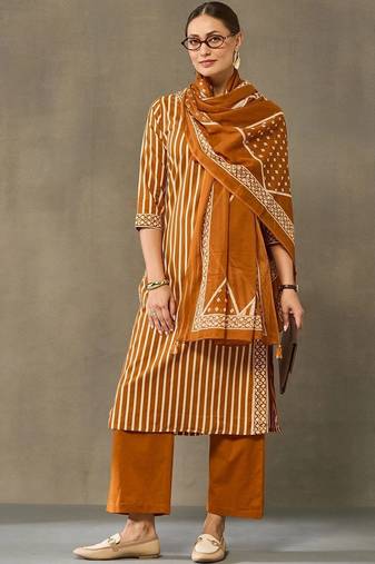 women printed regular cotton kurta with palazzos & with dupatta