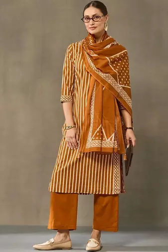 women printed regular cotton kurta with palazzos & with dupatta
