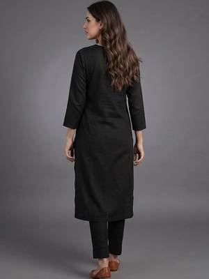 women regular kurta with trousers & with dupatta 4