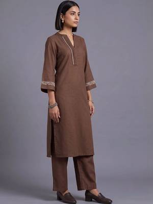 women embroidered regular thread work kurta with palazzos 3