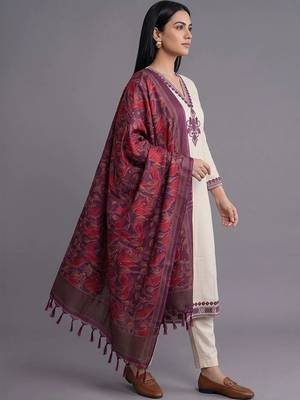 women ethnic motifs embroidered regular thread work kurta with trousers & with dupatta 5