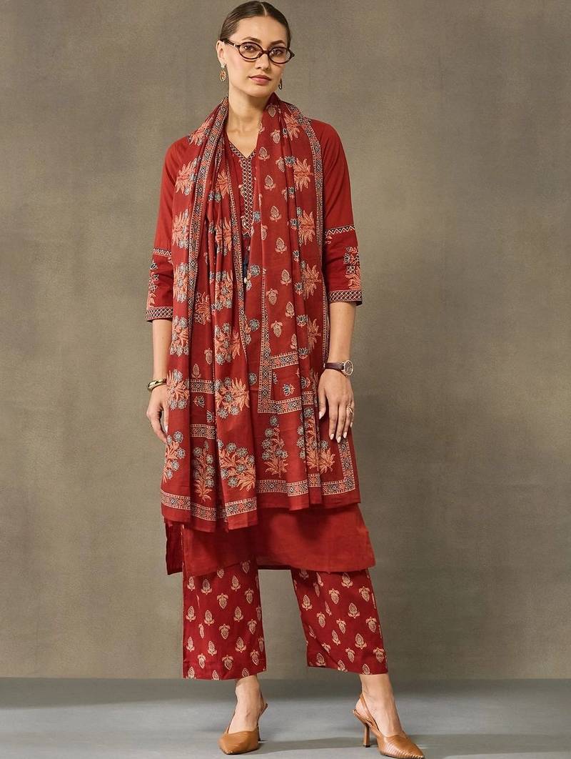 women ethnic motifs printed regular cotton kurta with trousers & with dupatta