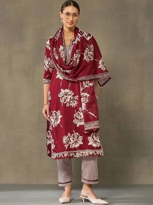 women floral printed regular cotton kurta with trousers & with dupatta 1