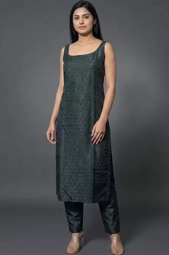 women shoulder straps straight kurta with trousers