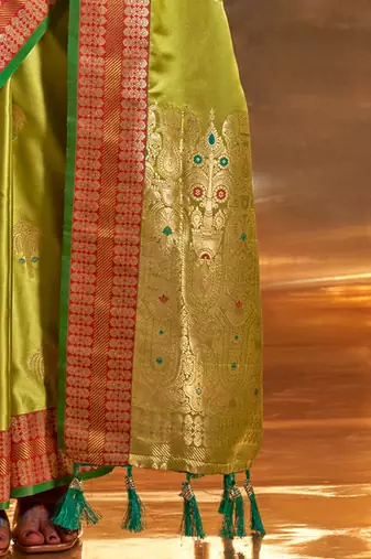 green woven design zari satin banarasi saree