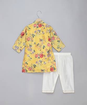 Mustard yellow printed cotton silk Men Kurta Set 2