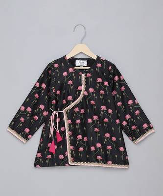Black floral printed cotton silk Men Kurta Set 3