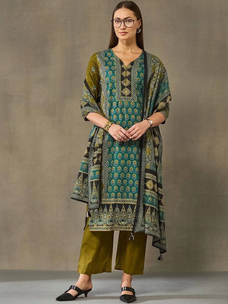 women ethnic motifs printed regular cotton kurta with trousers & with dupatta