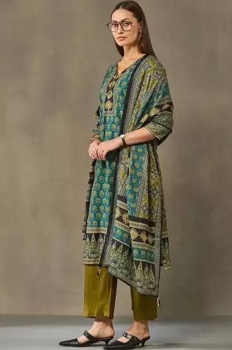 women ethnic motifs printed regular cotton kurta with trousers & with dupatta