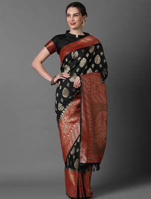 black floral woven design zari banarasi saree 1
