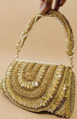 Royal regalia embellished potli bag 2