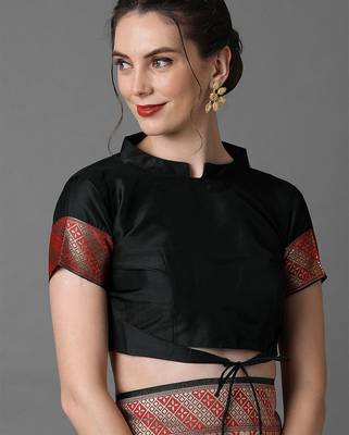 black floral woven design zari banarasi saree 5
