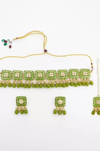 Green meenakari kundan choker necklace set with earrings and maangtika