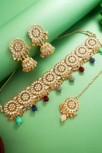 Multicolour kundan choker necklace set with jhumka earrings and maangtika