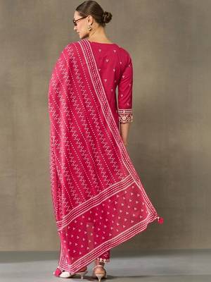 women ethnic motifs embroidered regular thread work cotton kurta with trousers & with dupatta 3