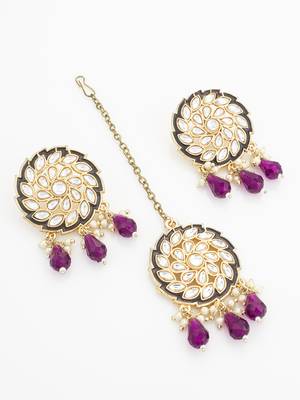 Purple kundan choker necklace set with earrings and maangtika 5