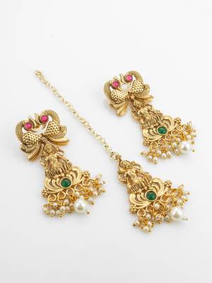 Antique gold lakshmi temple necklace set with earrings and maangtika 5