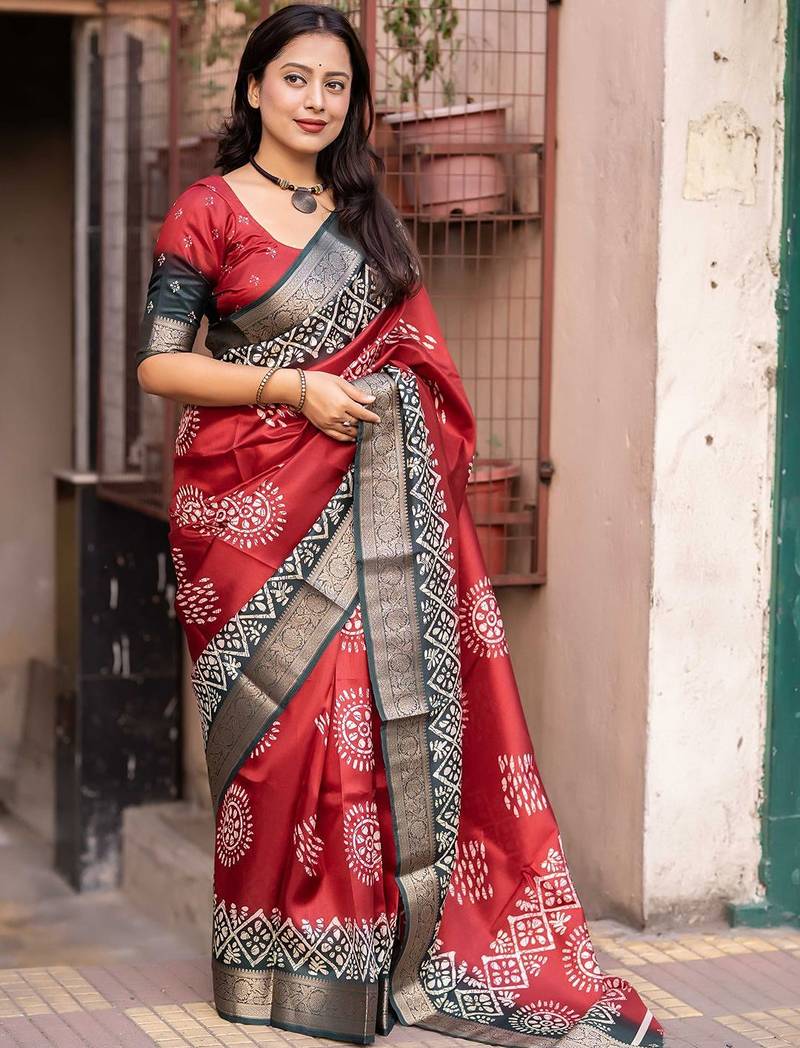 red batik zari saree
