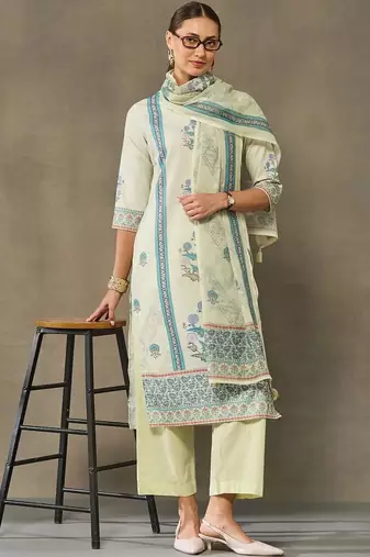 women ethnic motifs printed regular kurta with trousers & with dupatta