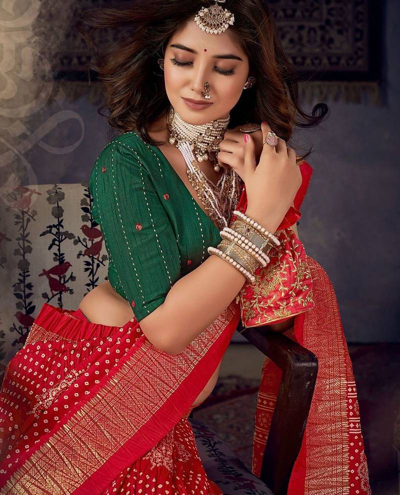 red mirror work bandhani saree