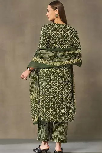 women ethnic motifs printed regular cotton kurta with palazzos & with dupatta