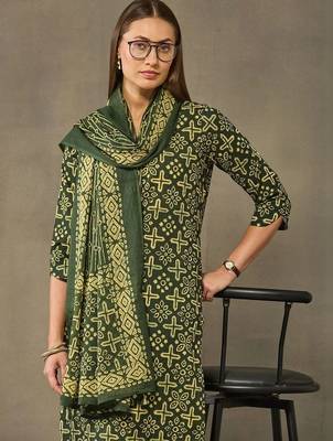 women ethnic motifs printed regular cotton kurta with palazzos & with dupatta 4