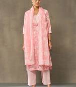 women floral printed regular cotton kurta with trousers & with dupatta