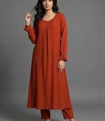 women regular kurta with trousers